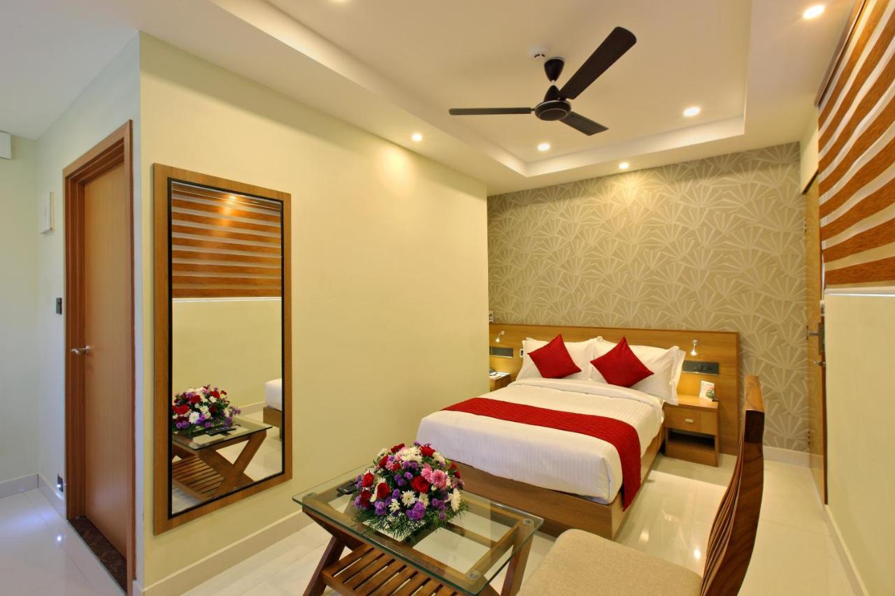 Hotel Novark Munnar Kallar Vattiyar Bagian luar foto
