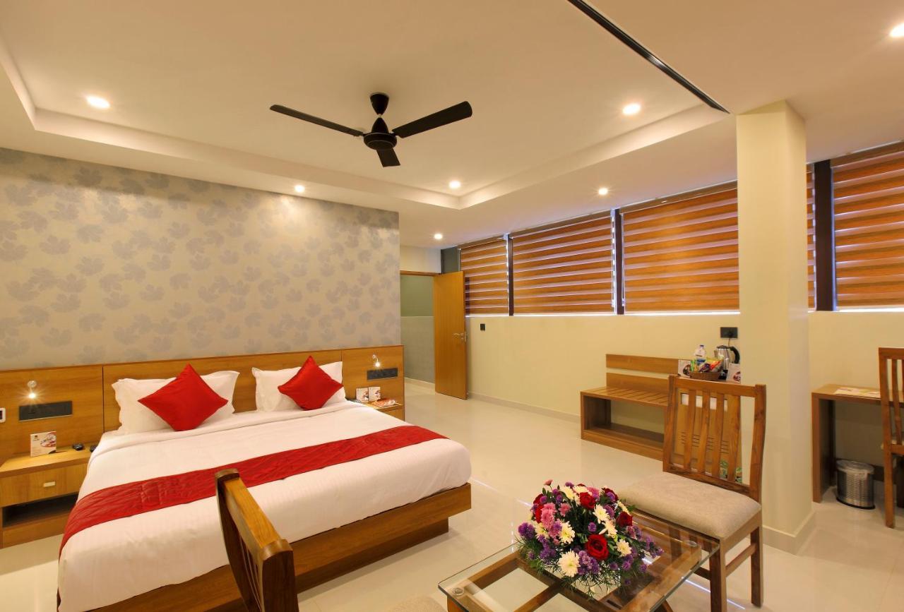 Hotel Novark Munnar Kallar Vattiyar Bagian luar foto